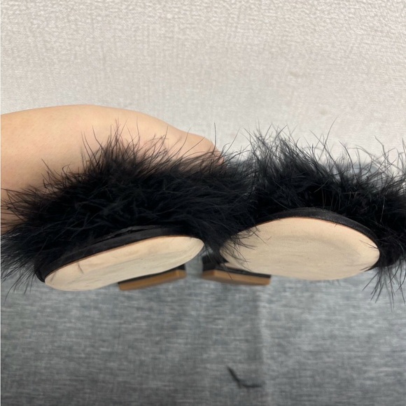 NWOT Louis Vuitton Logo Crystal & Ostrich Feather Black Slides - Size 38 - Picture 3 of 7